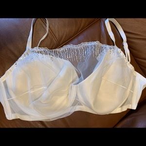 Soma Cami Bra with bling! Size 38DD